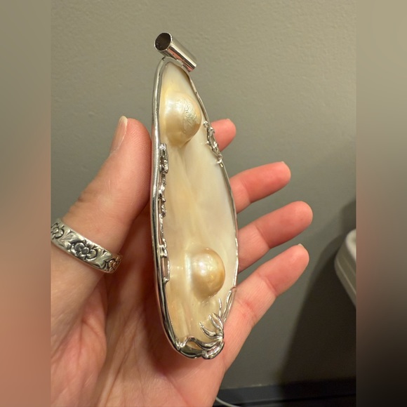 Vintage 90’s Modernist MOP, Reversible Shell, Huge 4” Sterling Silver Pendant - Picture 7 of 14